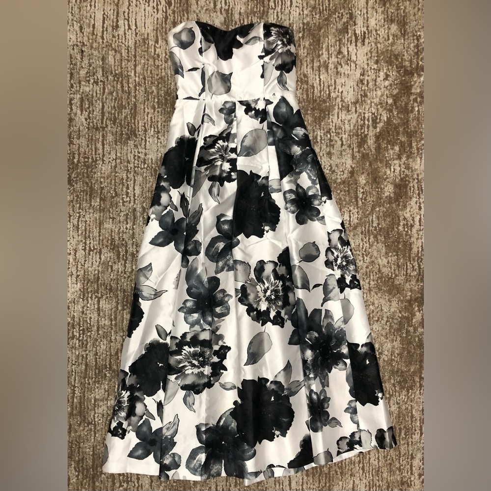 Ellen Tracy long strapless black and white dress